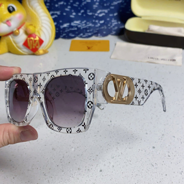 LINK SQUARE SUNGLASSES 570271 IN CLEAR ACETATE MONOGRAM LOGO ON FRAME