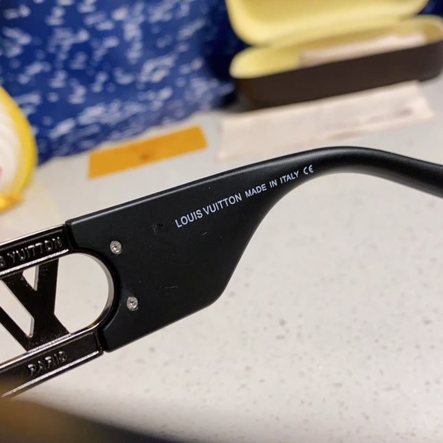 LINK SQUARE SUNGLASSES 570272 IN BLACK ACETATE BLACK LOGO