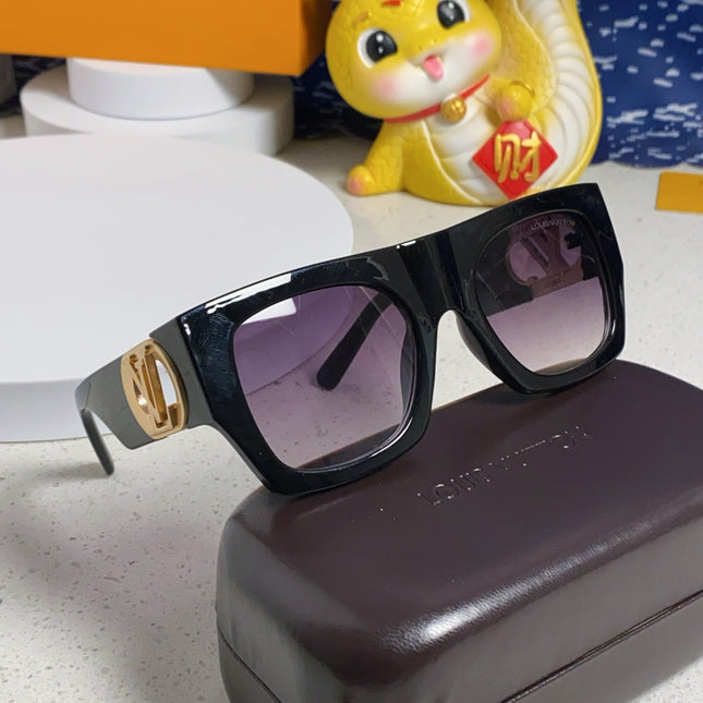 LINK SQUARE SUNGLASSES 570273 IN BLACK ACETATE GREY SMOKE LENS