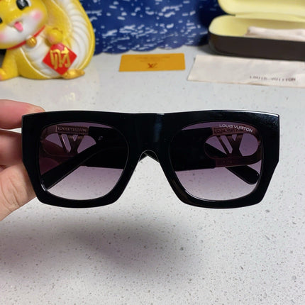 LINK SQUARE SUNGLASSES 570273 IN BLACK ACETATE GREY SMOKE LENS