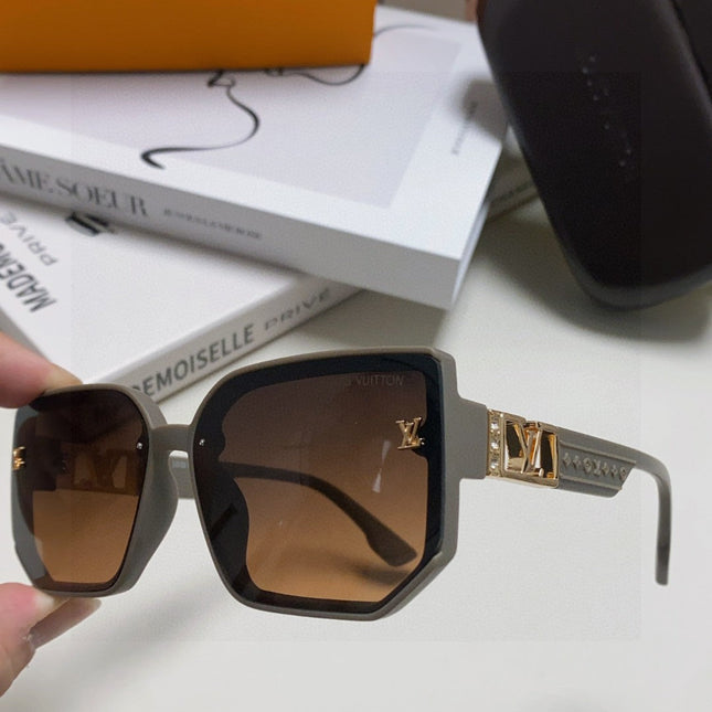 CLASH SQUARE SUNGLASSES 570250 IN GREY ACETATE