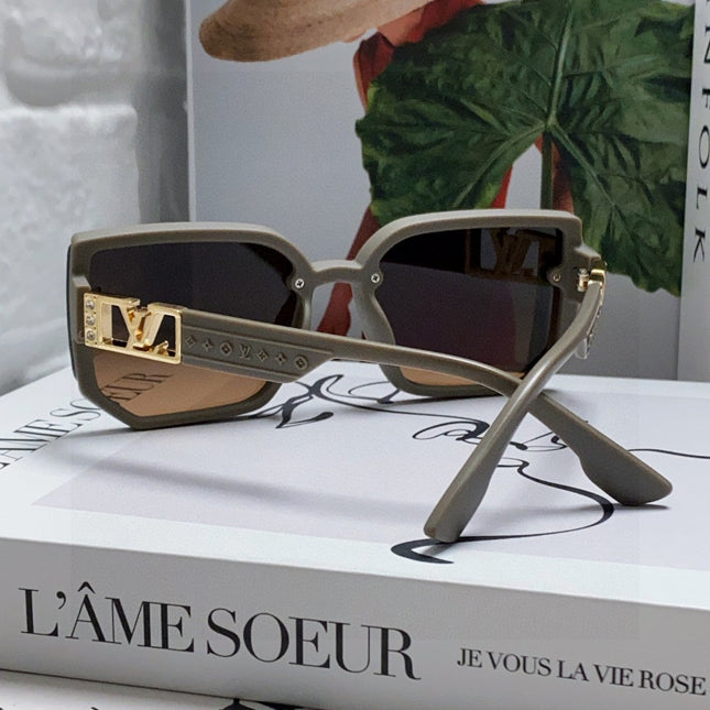 CLASH SQUARE SUNGLASSES 570250 IN GREY ACETATE