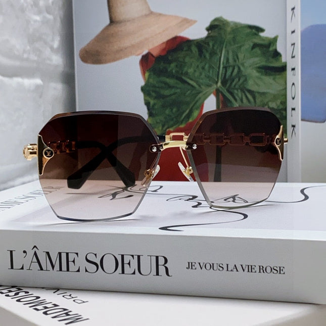 CHAIN SQUARE SUNGLASSES 570260 IN GOLD METAL BROWN SMOKE LENS