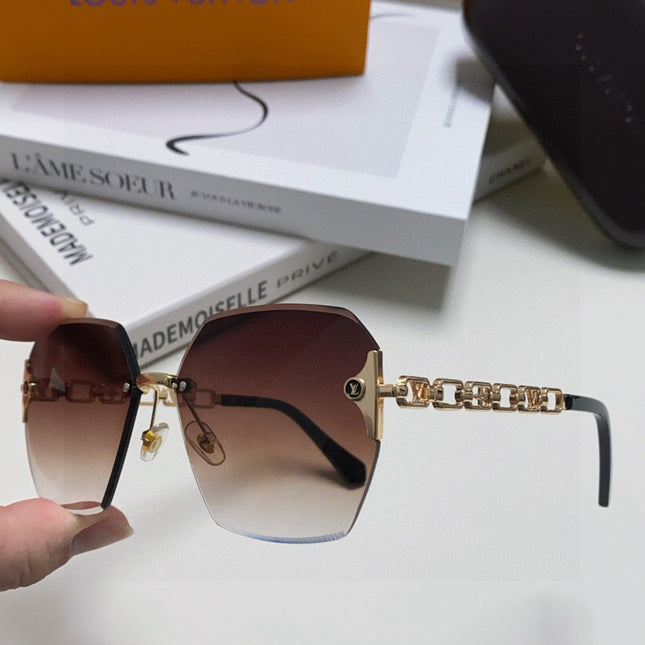 CHAIN SQUARE SUNGLASSES 570260 IN GOLD METAL BROWN SMOKE LENS