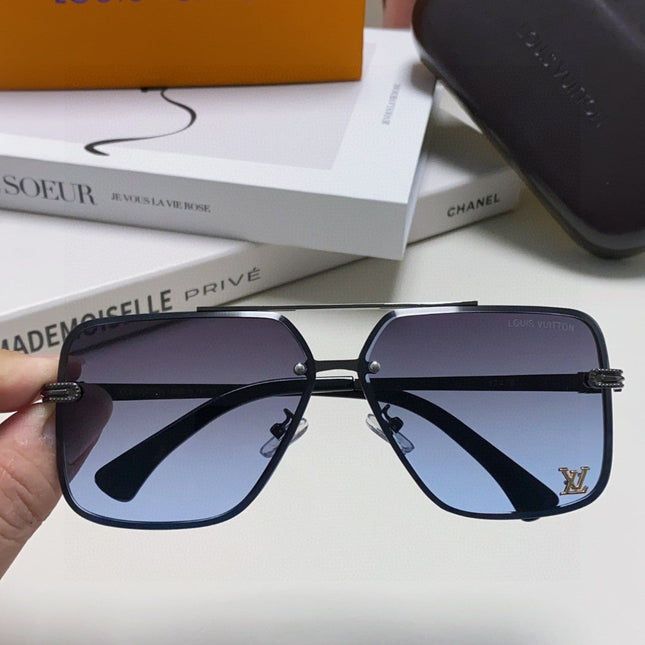 SQUARE SUNGLASSES 570263 IN BLACK METAL GREY SMOKE LENS