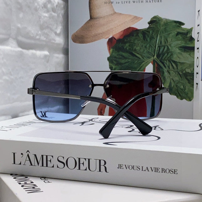 SQUARE SUNGLASSES 570263 IN BLACK METAL GREY SMOKE LENS