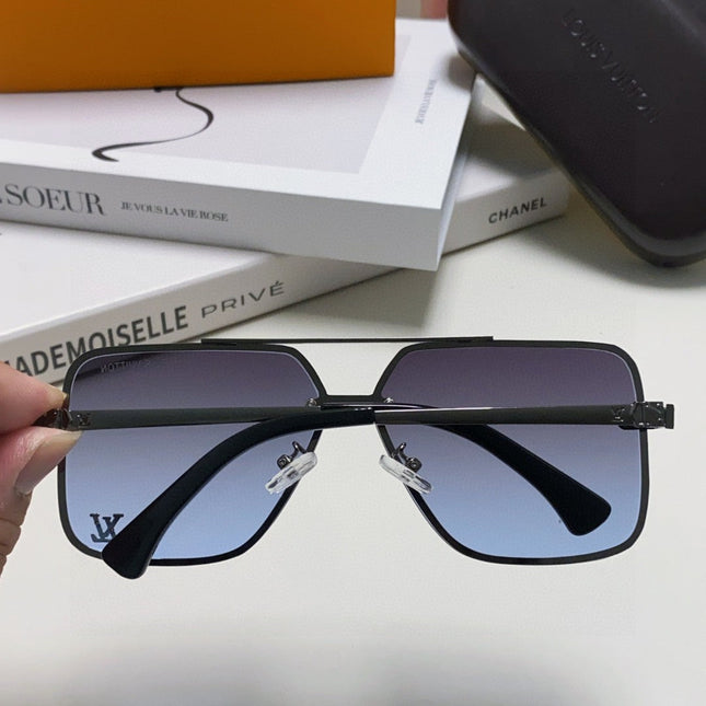 SQUARE SUNGLASSES 570263 IN BLACK METAL GREY SMOKE LENS