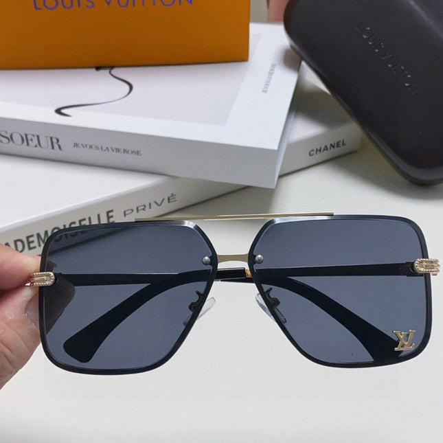 SQUARE SUNGLASSES 570265 IN GOLD METAL LOGO ON LENS