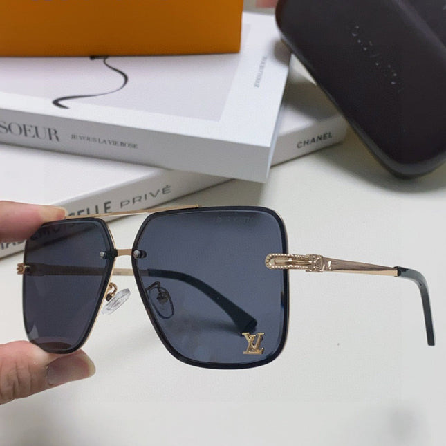 SQUARE SUNGLASSES 570265 IN GOLD METAL LOGO ON LENS