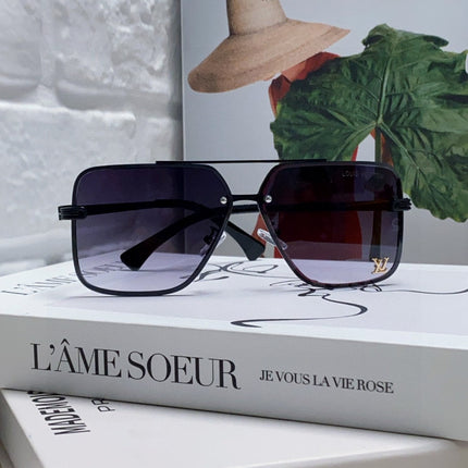SQUARE SUNGLASSES 570266 IN BLACK METAL LOGO ON LENS