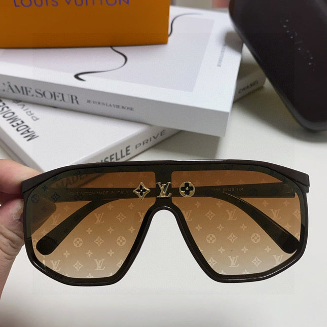 WAIMEA SUNGLASSES 570267 IN BROWN ACETATE MONOGRAM ON LENS