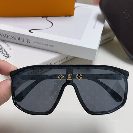 WAIMEA SUNGLASSES 570268 IN BLACK ACETATE MONOGRAM ON LENS