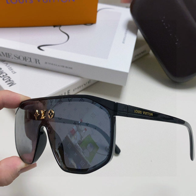 WAIMEA SUNGLASSES 570268 IN BLACK ACETATE MONOGRAM ON LENS