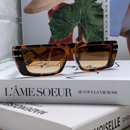 SIGNATURE SUNGLASS 571587 IN HAVANA ACETATE