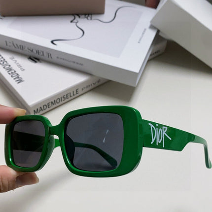 MONTAIGNE SUNGLASS 571594 IN GREEN ACETATE TEXT LOGO
