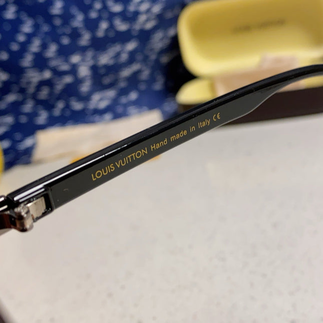 PILOT SUNGLASSES 571636 IN METAL BLACK LENSES MONOGRAM LOGO