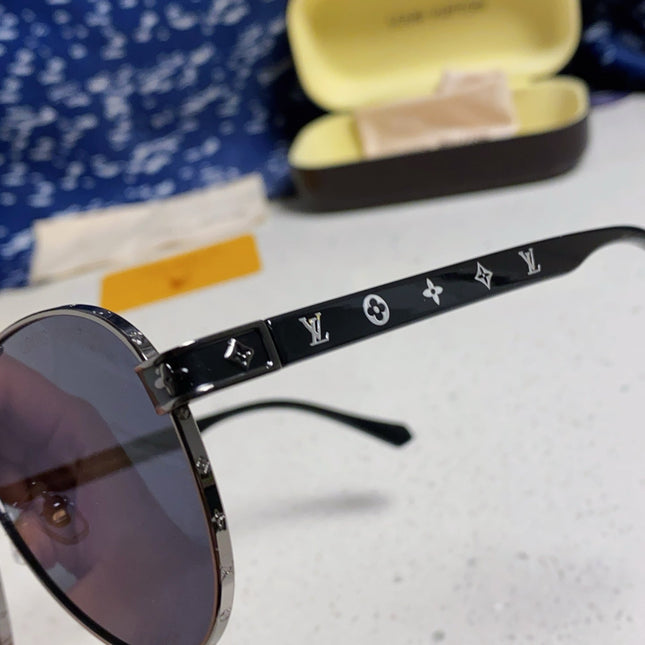 PILOT SUNGLASSES 571636 IN METAL BLACK LENSES MONOGRAM LOGO
