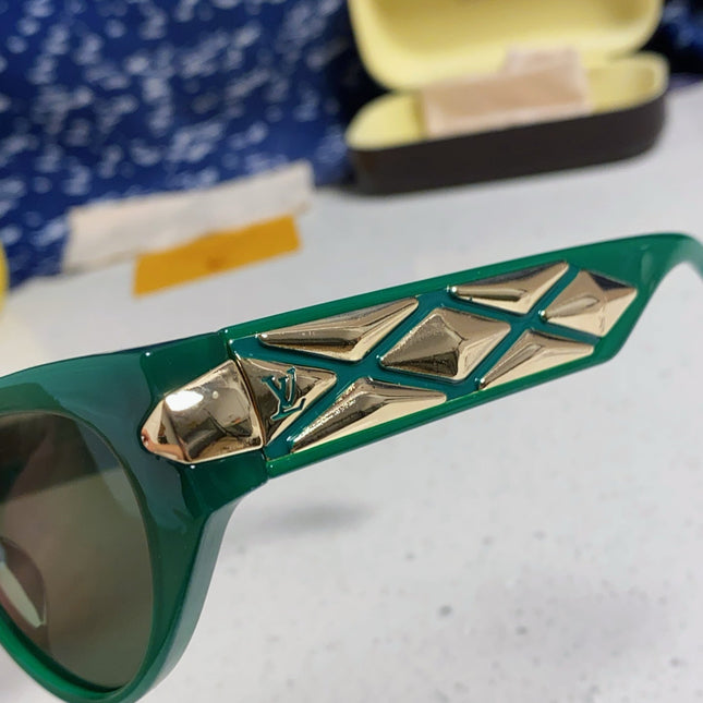 CAT EYE SUNGLASSES 576882 IN GREEN AND GOLD ACETATE