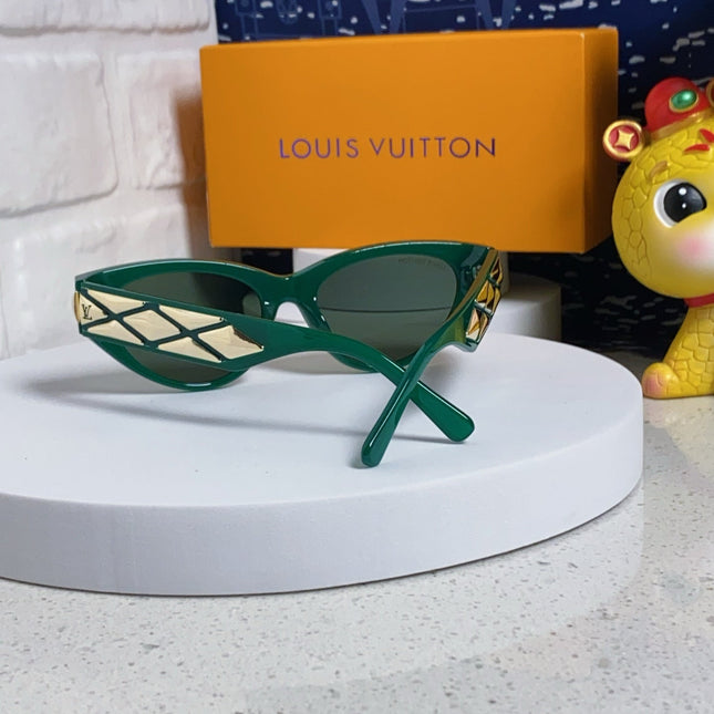 CAT EYE SUNGLASSES 576882 IN GREEN AND GOLD ACETATE