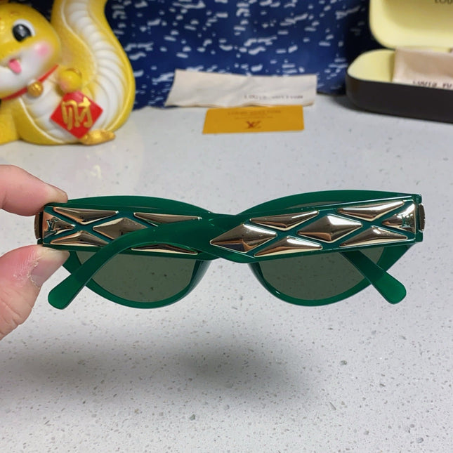 CAT EYE SUNGLASSES 576882 IN GREEN AND GOLD ACETATE