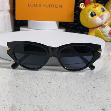 CAT EYE SUNGLASSES 576886 IN BLACK AND GOLD ACETATE