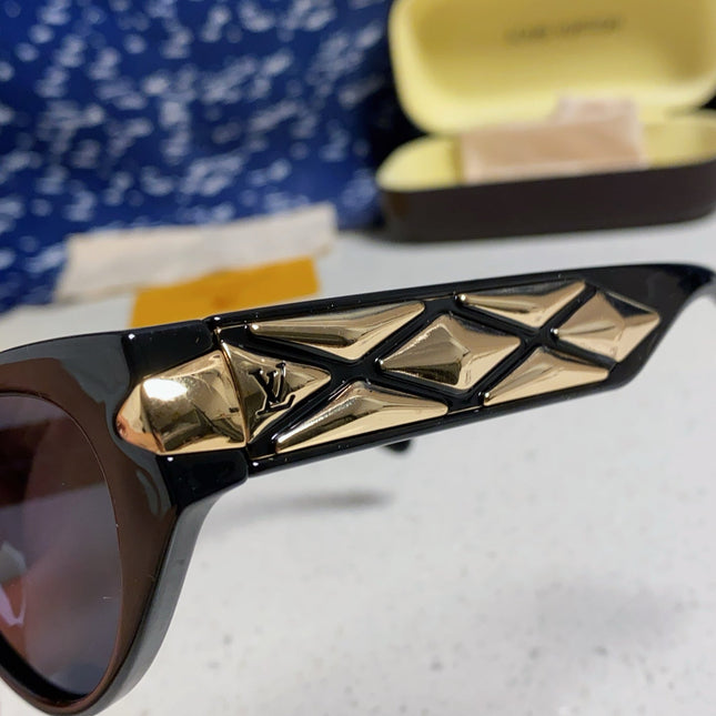 CAT EYE SUNGLASSES 576886 IN BLACK AND GOLD ACETATE
