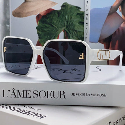 EMBOSSED LOGO FF DIAMONDS SQUARE FRAME SUNGLASSES 575798 IN ACETATE