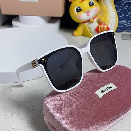 GLIMPSE SQUARE SUNGLASSES 554615 IN WHITE ACETATE