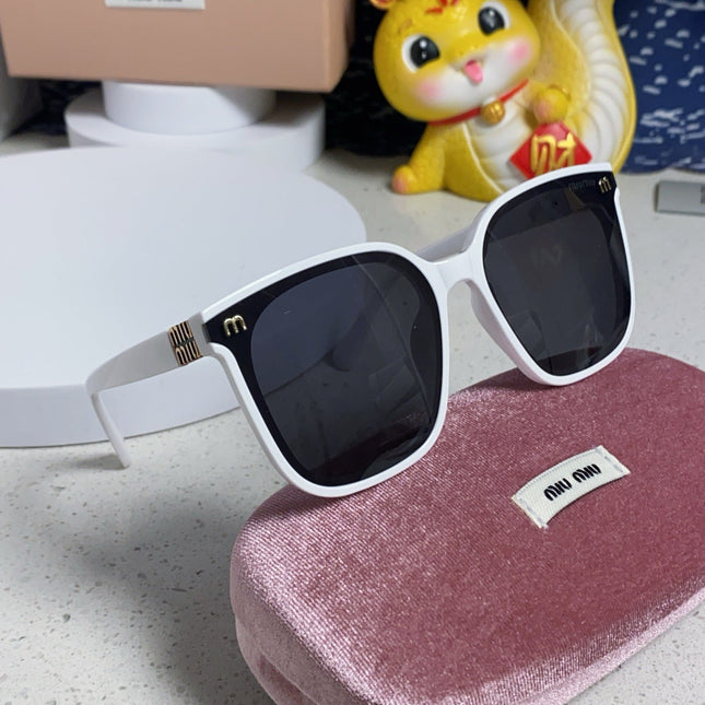 GLIMPSE SQUARE SUNGLASSES 554615 IN WHITE ACETATE