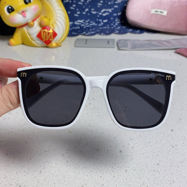 GLIMPSE SQUARE SUNGLASSES 554615 IN WHITE ACETATE