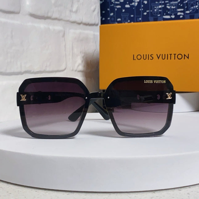 SQUARE SUNGLASSES 573320 IN BROWN ACETATE BLACK SMOKE LENS