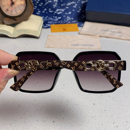 SQUARE SUNGLASSES 573320 IN BROWN ACETATE BLACK SMOKE LENS
