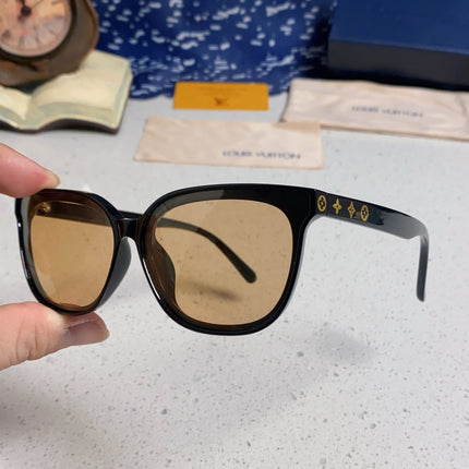 CAT EYE SUNGLASSES 571646 IN BLACK ACETATE LIGHT BROWN LENS