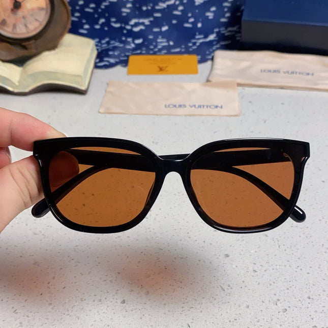 CAT EYE SUNGLASSES 571647 IN BLACK ACETATE BROWN LENS