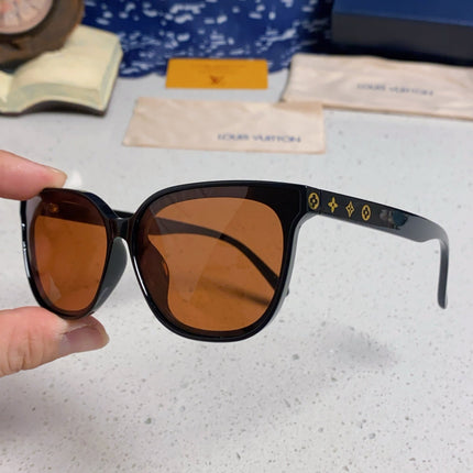 CAT EYE SUNGLASSES 571647 IN BLACK ACETATE BROWN LENS