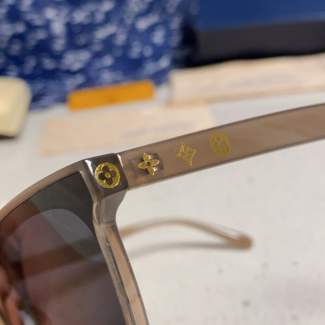 CAT EYE SUNGLASSES 571648 IN BEIGE CLEAR ACETATE