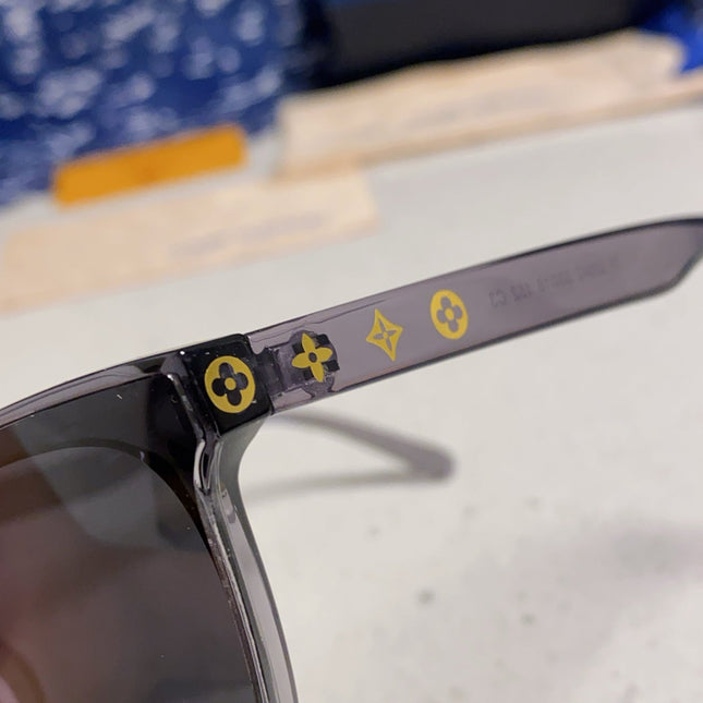 CAT EYE SUNGLASSES 571649 IN GREY CLEAR ACETATE