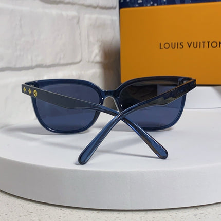 CAT EYE SUNGLASSES 571650 IN BLUE CLEAR ACETATE
