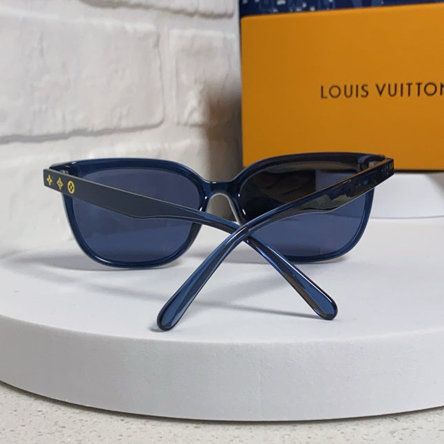 CAT EYE SUNGLASSES 571650 IN BLUE CLEAR ACETATE