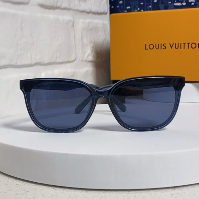 CAT EYE SUNGLASSES 571650 IN BLUE CLEAR ACETATE