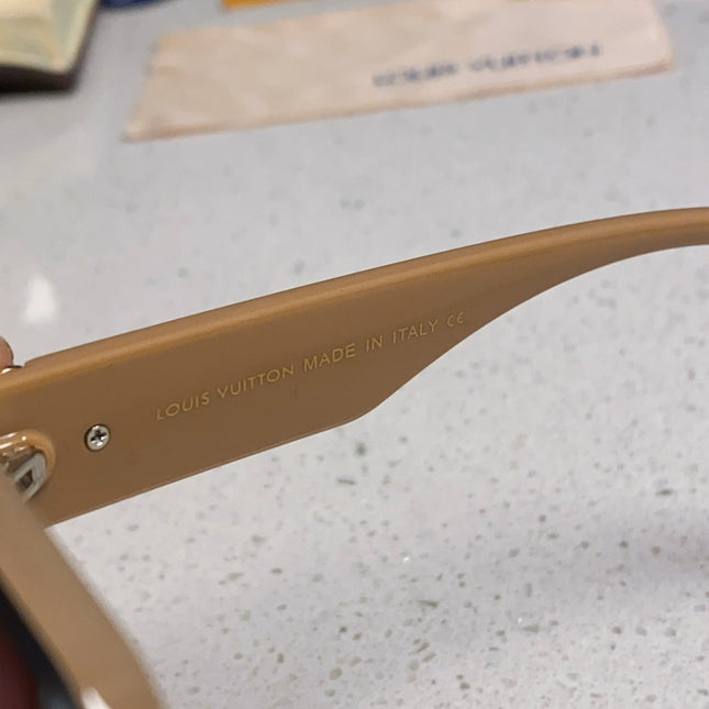 SQUARE SUNGLASSES 571654 IN DARK BEIGE SMOKE ACETATE