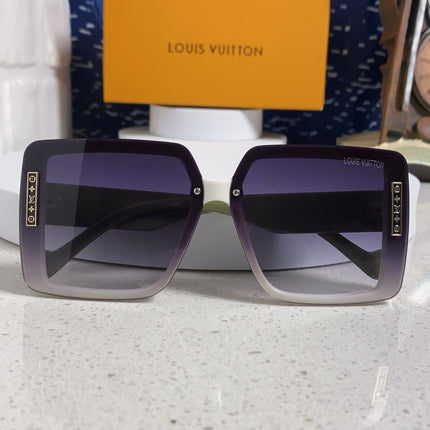 SQUARE SUNGLASSES 571656 IN GREEN ACETATE GREY SMOKE LENS