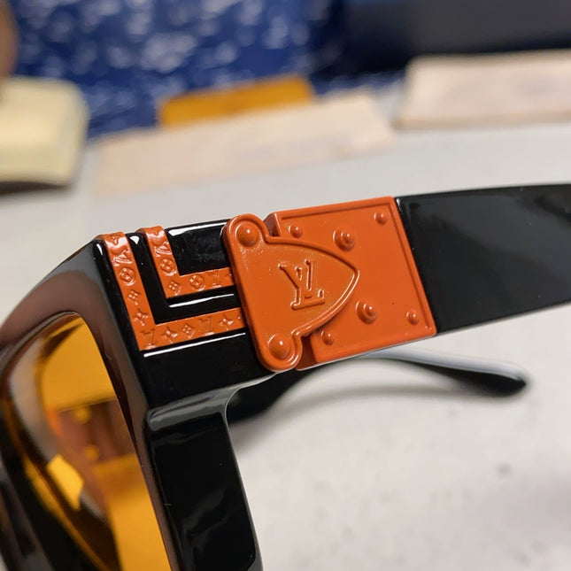 RECTANGLE SUNGLASSES 575848 IN BLACK ACETATE ORANGE METAL YELLOW LENS
