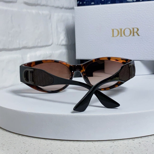 MONTAIGNE SUNGLASS 578114 IN HAVANA ACETATE