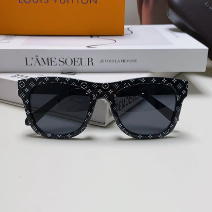 MONOGRAM SUNGLASS 581386 IN BLACK ACETATE FRAME