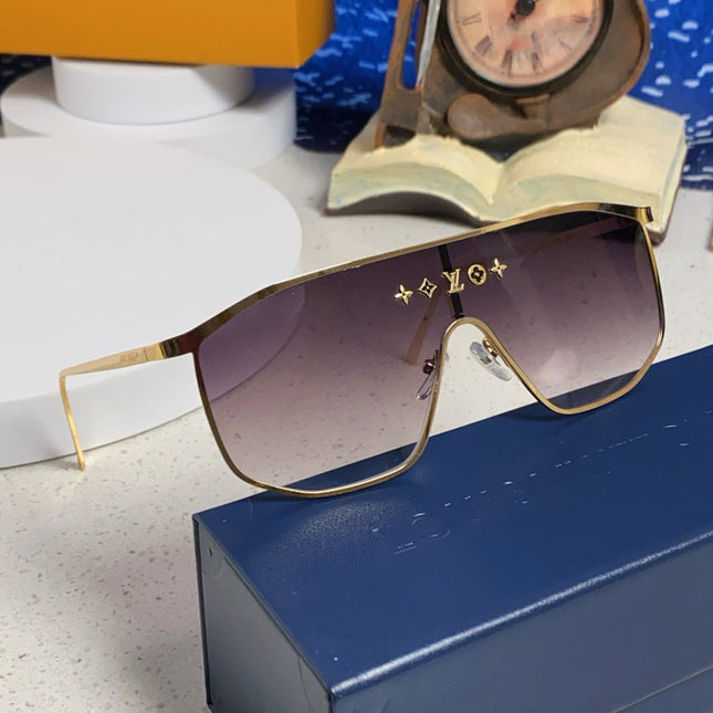 GOLDEN MASK SUNGLASSES 582734 IN GOLD METAL GREY SMOKE LENSES