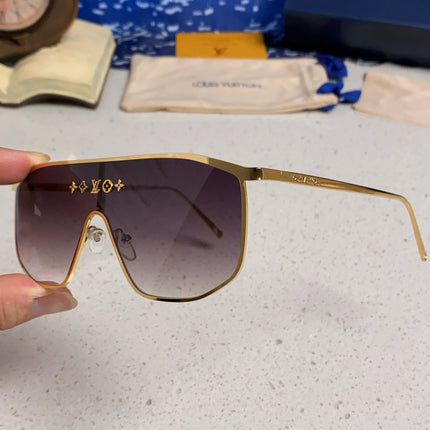 GOLDEN MASK SUNGLASSES 582734 IN GOLD METAL GREY SMOKE LENSES