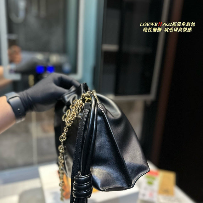 MEDIUM FLAMENCO PURSE 29 IN BLACK NAPPA LAMBSKIN
