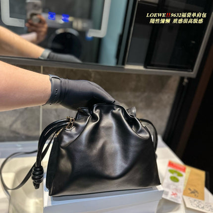 MEDIUM FLAMENCO PURSE 29 IN BLACK NAPPA LAMBSKIN
