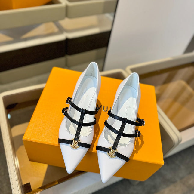 HIGH PUMP 5 CM TRIPLE-STRAP IN WHITE CALFSKIN WITH BLACK STRAP